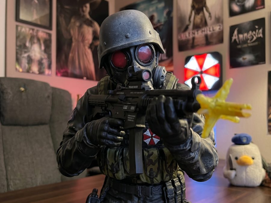 Hunk Resident Evil 2 1/6 Figure with Removable Muzzle Flash