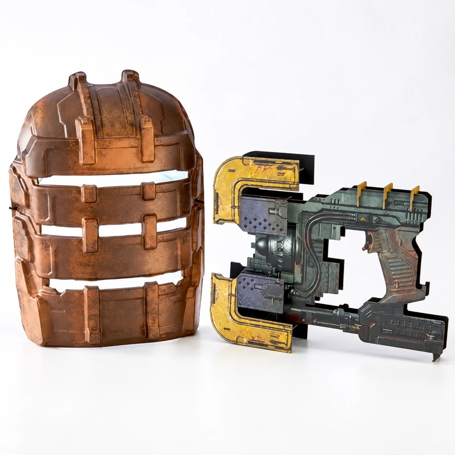 Dead Space Isaac Clarke PET/Cardboard Mask and Plasma Cutter Set